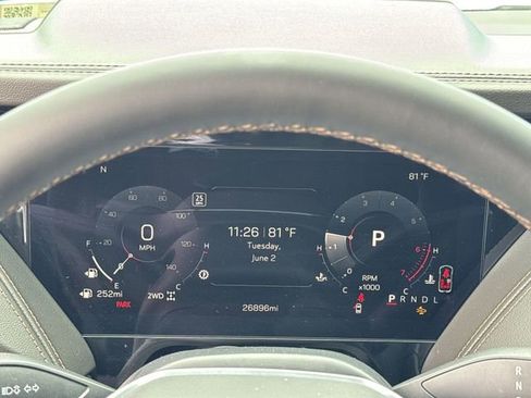 Used 2025 GMC Yukon AT4 w/ AT4 Premium Package AWD/4WD image 19