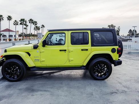 Used 2023 Jeep Wrangler Unlimited Sahara AWD/4WD image 14