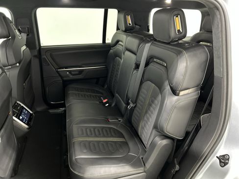 Used 2025 Rivian R1S Adventure AWD/4WD image 21