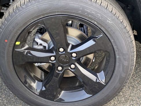 New 2026 Jeep Grand Cherokee Limited w/ Limited Altitude Package image 3