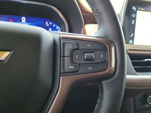 Used 2024 Chevrolet Suburban High Country AWD/4WD image 22