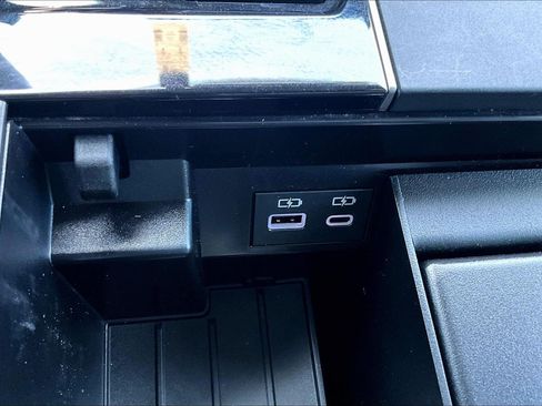 Used 2025 Toyota Tundra SR5 RWD image 18