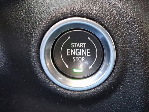 Used 2022 Chevrolet Silverado 1500 RST image 22