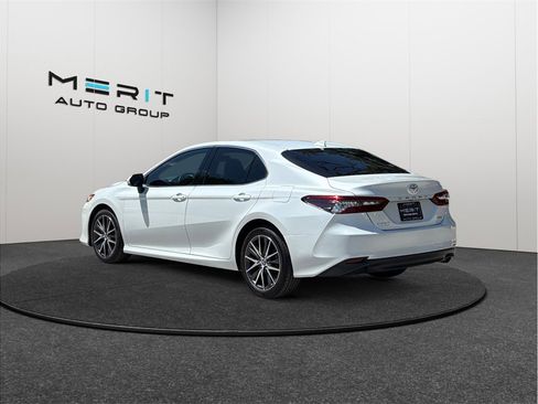 Used 2023 Toyota Camry XLE FWD image 7
