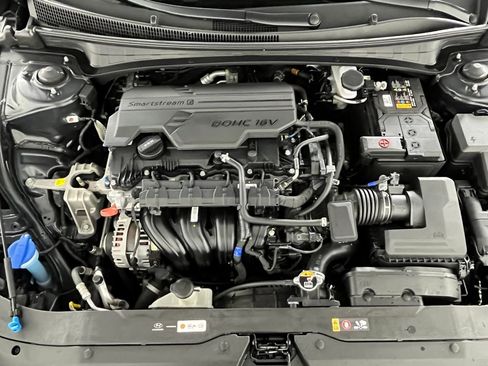 Used 2024 Hyundai Elantra SE image 21