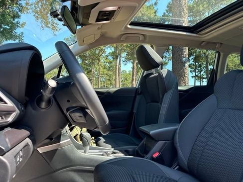 Used 2023 Subaru Forester Premium AWD/4WD image 21