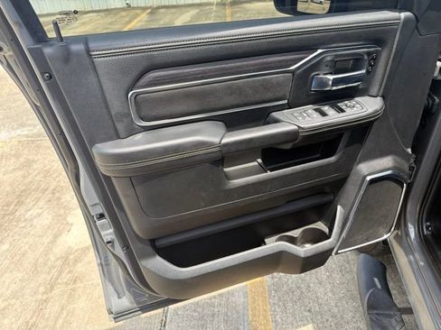 Used 2025 RAM 2500 Laramie w/ Night Edition AWD/4WD image 17
