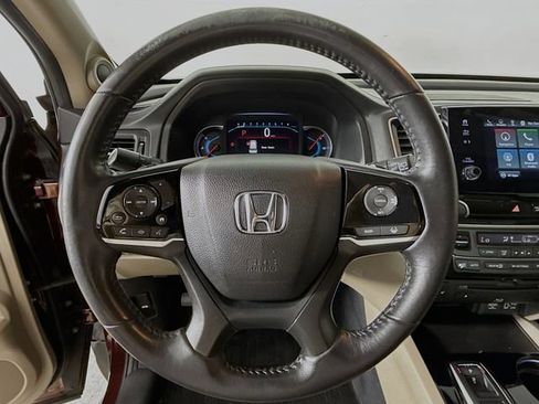 Used 2022 Honda Pilot Touring image 10