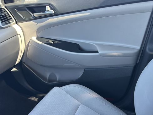 Used 2018 Hyundai Tucson SEL FWD image 18