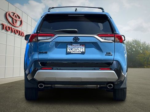 Used 2024 Toyota RAV4 XSE w/ Advanced Technology Package AWD/4WD image 4