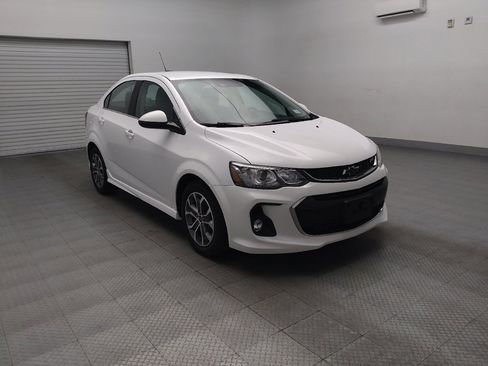 Used 2020 Chevrolet Sonic LT w/ Convenience Package image 13