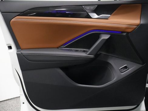 New 2026 Volkswagen Tiguan SEL R-Line image 12