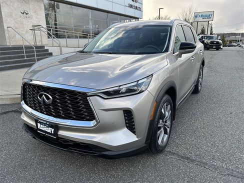 Certified 2023 INFINITI QX60 Luxe w/ Cargo Package image 4