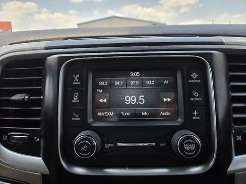 Used 2015 RAM 1500 Classic SLT RWD image 31