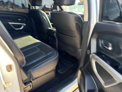 Used 2019 Nissan Titan PRO-4X w/ Pro-4x Convenience Package image 22