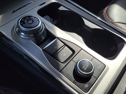 Used 2023 Ford Explorer ST-Line image 28