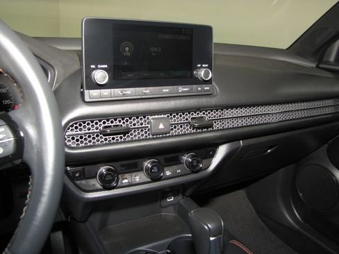 Used 2024 Honda HR-V Sport image 7