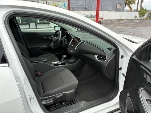 Used 2023 Chevrolet Malibu LT FWD image 11