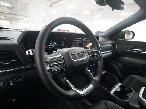 Used 2025 GMC Terrain Elevation w/ Elevation Premium Package AWD/4WD image 8