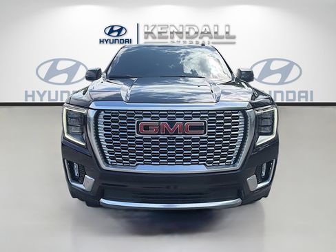 Used 2022 GMC Yukon XL Denali w/ Advanced Technology Package AWD/4WD image 2