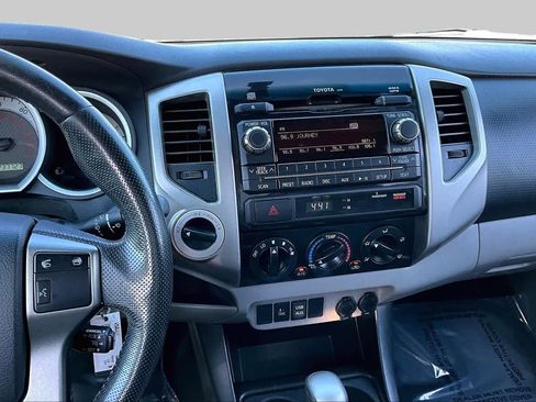 Used 2012 Toyota Tacoma 4x4 Double Cab w/ TRD Off-Road Pkg image 6