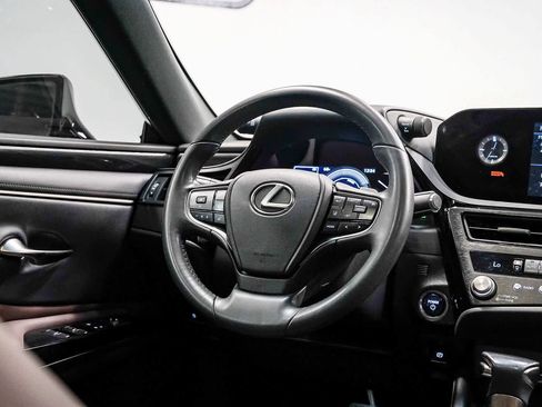 Used 2022 Lexus ES 300h w/ Accessory Package 2 FWD image 15
