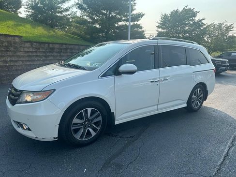 Used 2015 Honda Odyssey Touring image 4