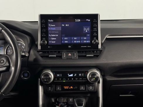 Used 2022 Toyota RAV4 XLE Premium image 24