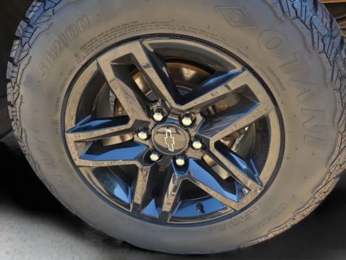 Used 2019 Chevrolet Silverado 1500 LT Trail Boss image 10