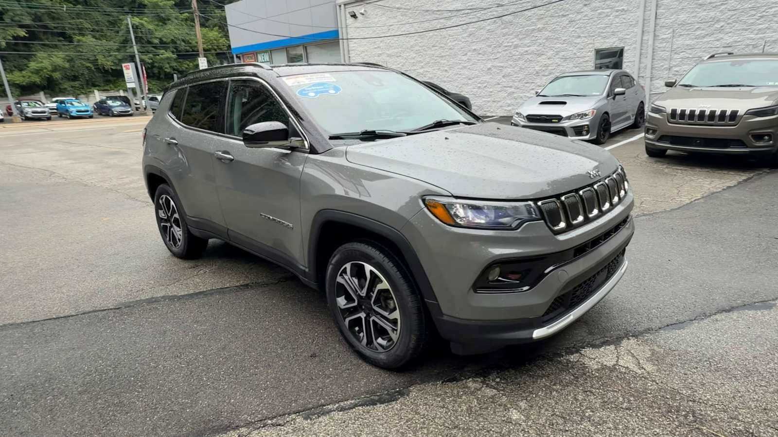 Used 2022 Jeep Compass Limited AWD/4WD image 2