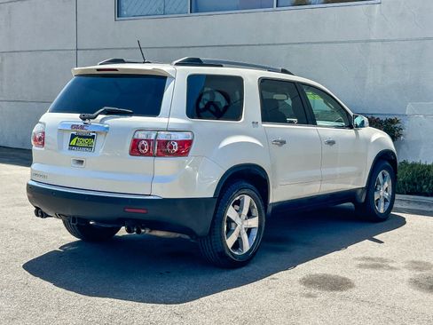 Used 2011 GMC Acadia SLT FWD image 6
