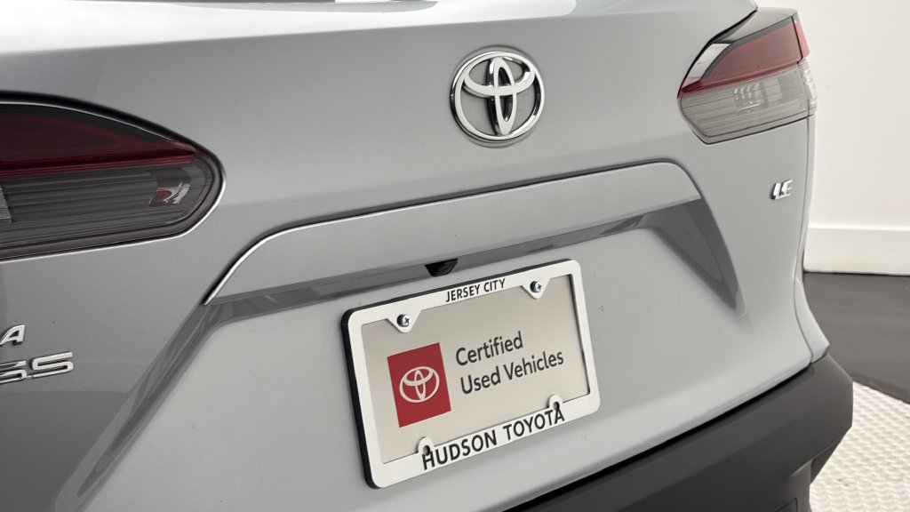 Certified 2026 Toyota Corolla Cross LE FWD image 8