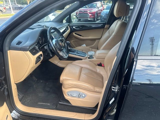 Used 2018 Porsche Macan AWD/4WD image 14