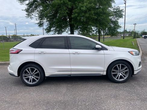 Used 2019 Ford Edge Titanium w/ Equipment Group 301A image 13