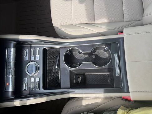 Used 2025 Lincoln Nautilus Premier w/ Equipment Group 102A AWD/4WD image 25