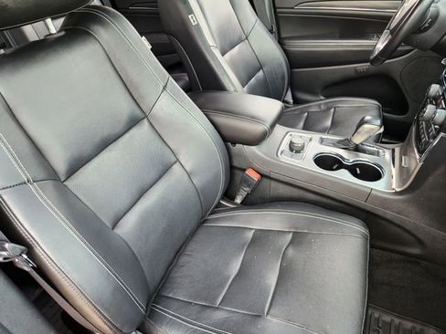 Certified 2021 Jeep Grand Cherokee Limited w/ Quick Order Package 28K 80th AWD/4WD image 12
