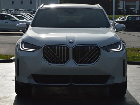 Used 2026 BMW X3 xDrive30 w/ Convenience Package image 6