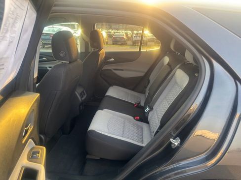 Used 2022 Chevrolet Equinox LS w/ LS Convenience Package AWD/4WD image 31