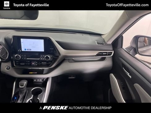 Certified 2026 Toyota Highlander XLE AWD/4WD image 23