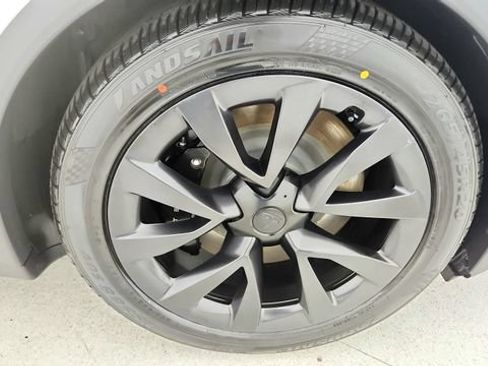 Used 2023 Tesla Model X AWD/4WD image 88