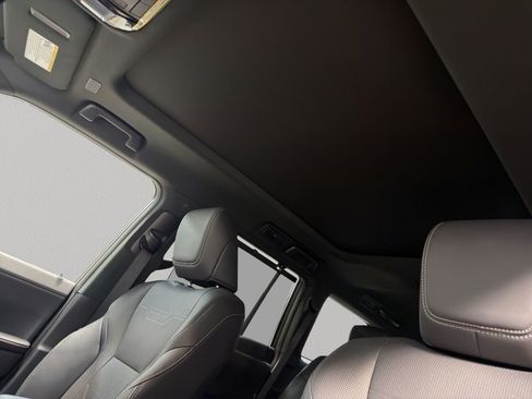Used 2026 Lexus GX 550 w/ Accessory Package (2T) AWD/4WD image 14