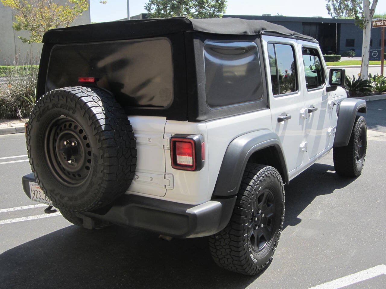 Used 2018 Jeep Wrangler Unlimited Sport S AWD/4WD image 5