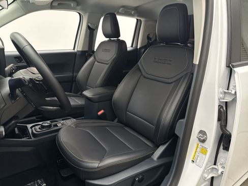 Used 2025 Ford Maverick Lobo image 11