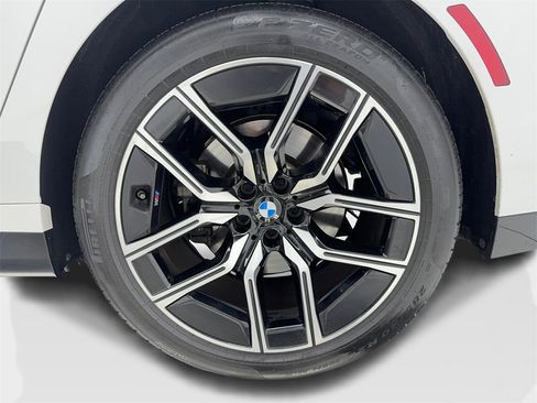 Used 2023 BMW 740i image 57