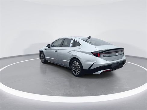Certified 2025 Hyundai Sonata SEL image 6