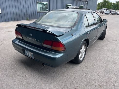 Used 1997 Nissan Maxima GLE FWD image 5