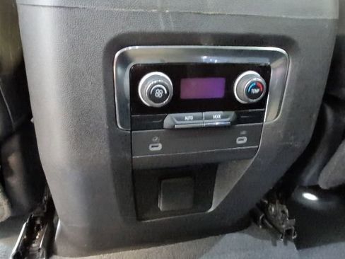 Used 2023 Chevrolet Suburban Z71 AWD/4WD image 28