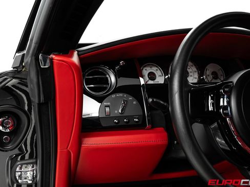 Used 2019 Rolls-Royce Wraith RWD image 26