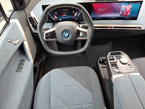 Used 2025 BMW iX xDrive50 image 11