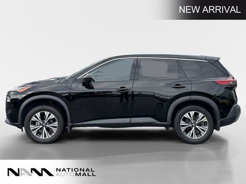 Used 2021 Nissan Rogue SV w/ Premium Package FWD image 2